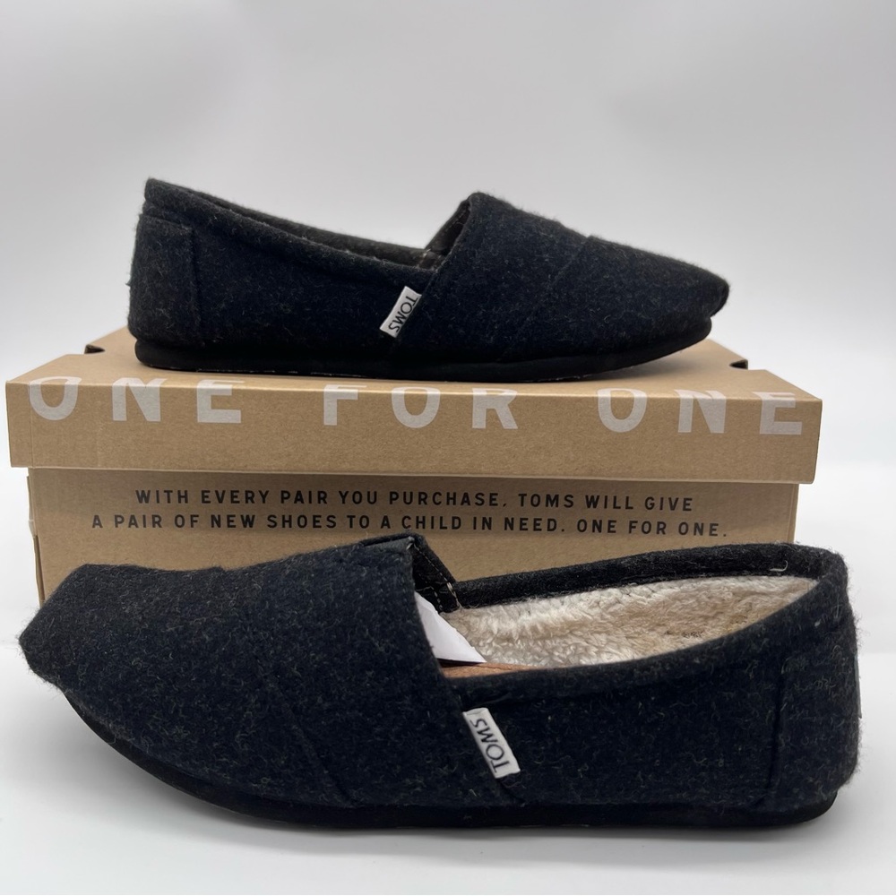 Toms Classic Women's Black Wool Plaid Patch Slip-On Flats Loafers-Size 8